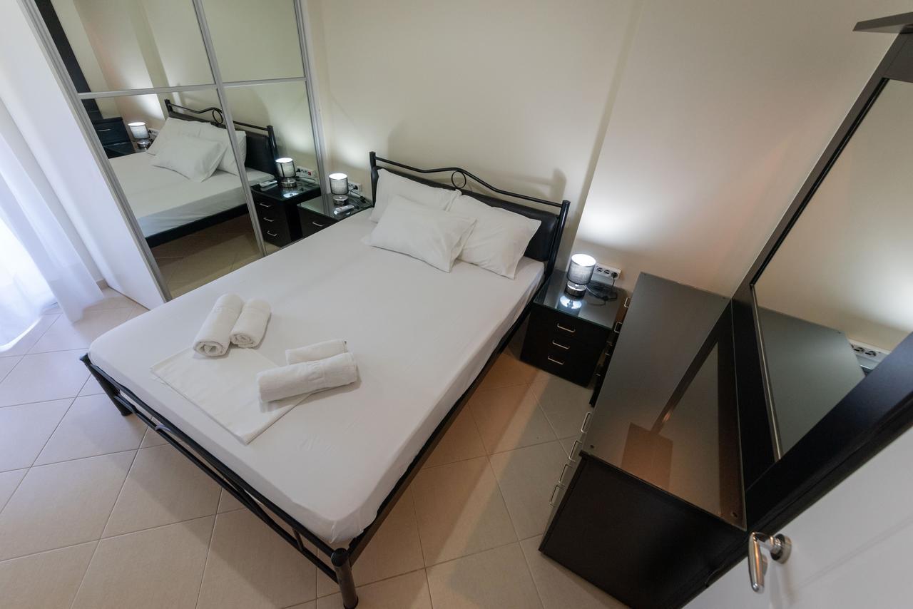 קלמאטה Grand Suites With Private Pools מראה חיצוני תמונה