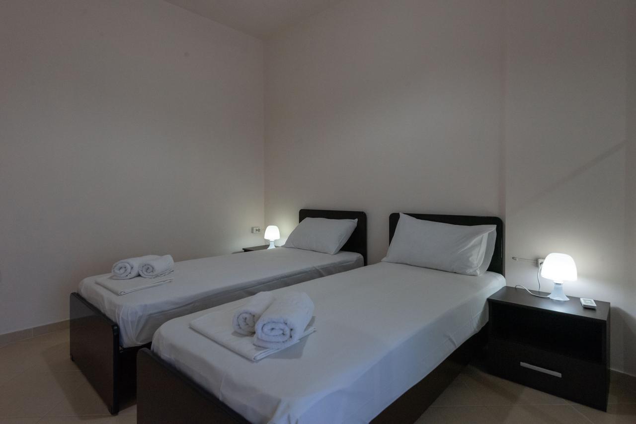 קלמאטה Grand Suites With Private Pools מראה חיצוני תמונה