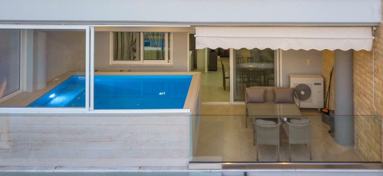 קלמאטה Grand Suites With Private Pools מראה חיצוני תמונה
