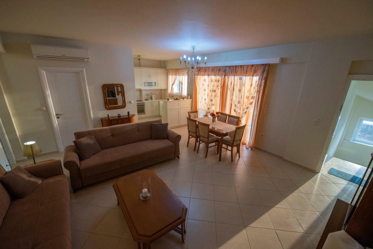 קלמאטה Grand Suites With Private Pools מראה חיצוני תמונה